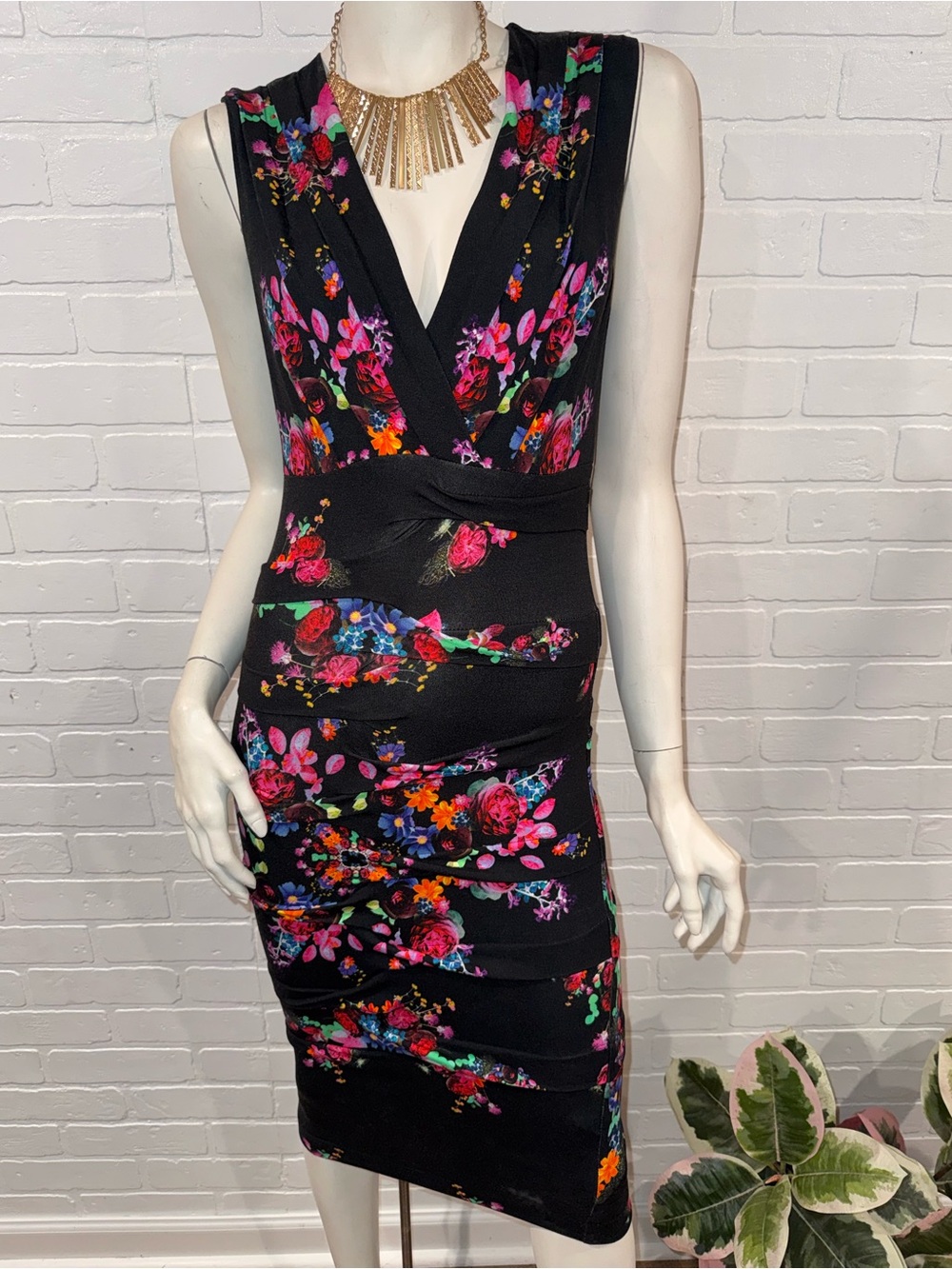Artelier Nicole Miller Floral V-Neck Black Sheath Dress